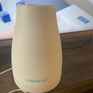 White oil diffuser